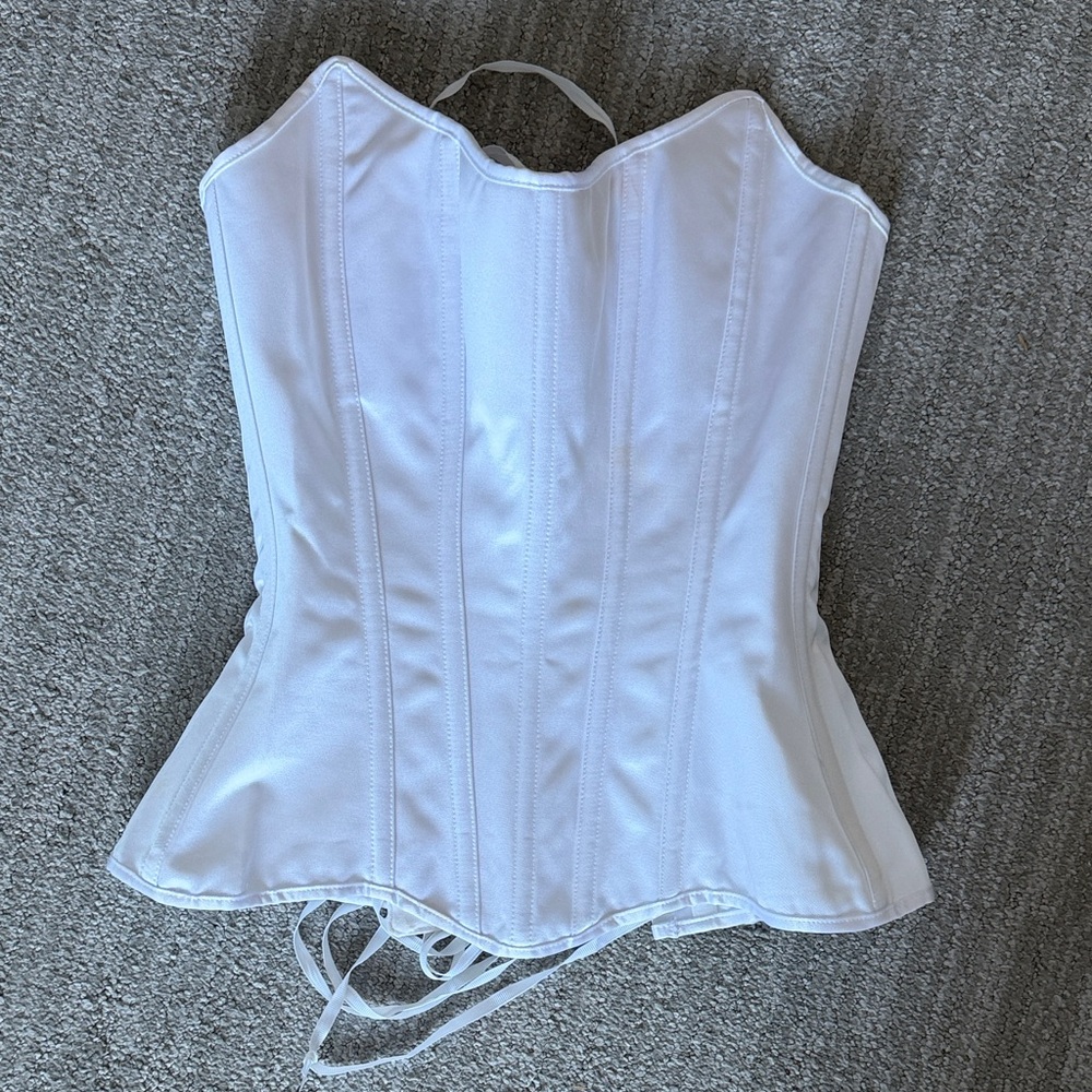 Chic White Corset Blouse